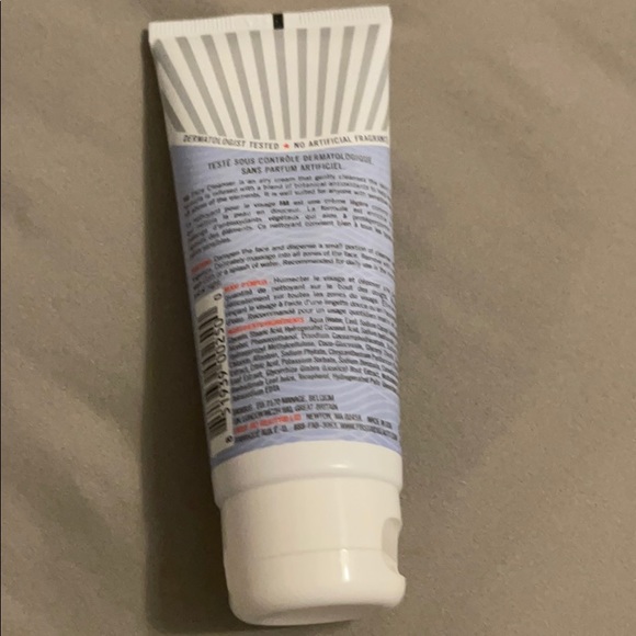 Face cleaner first aid beauty - Picture 2 of 3